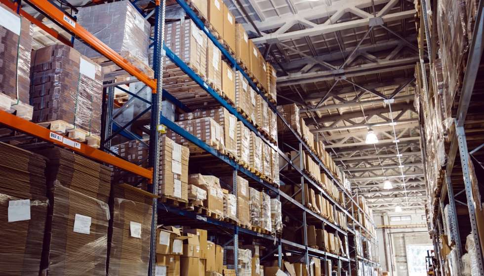 Como usar relatórios de frete para negociar melhores contratos com transportadoras